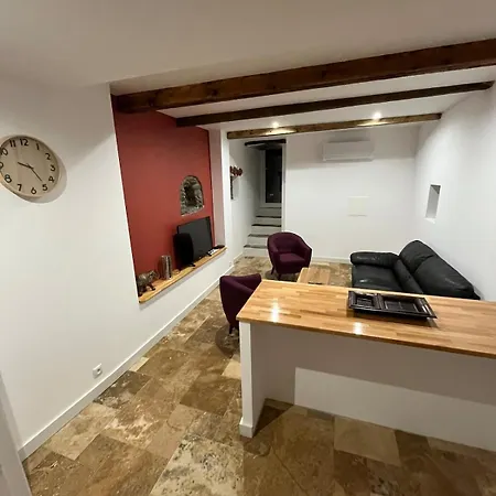 Pleasant Quiet House With Private Courtyard 滨海巴纽尔斯