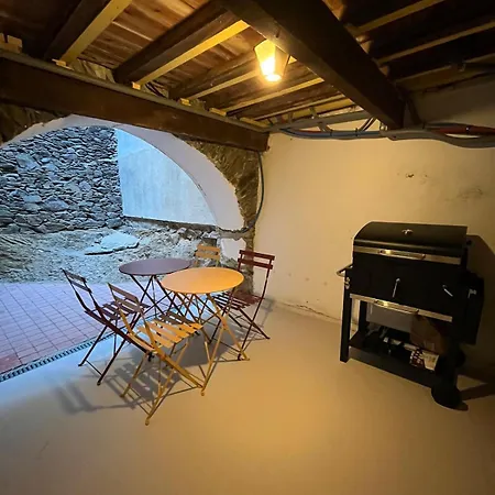 Pleasant Quiet House With Private Courtyard