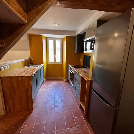Pleasant Quiet House With Private Courtyard בית נופש *